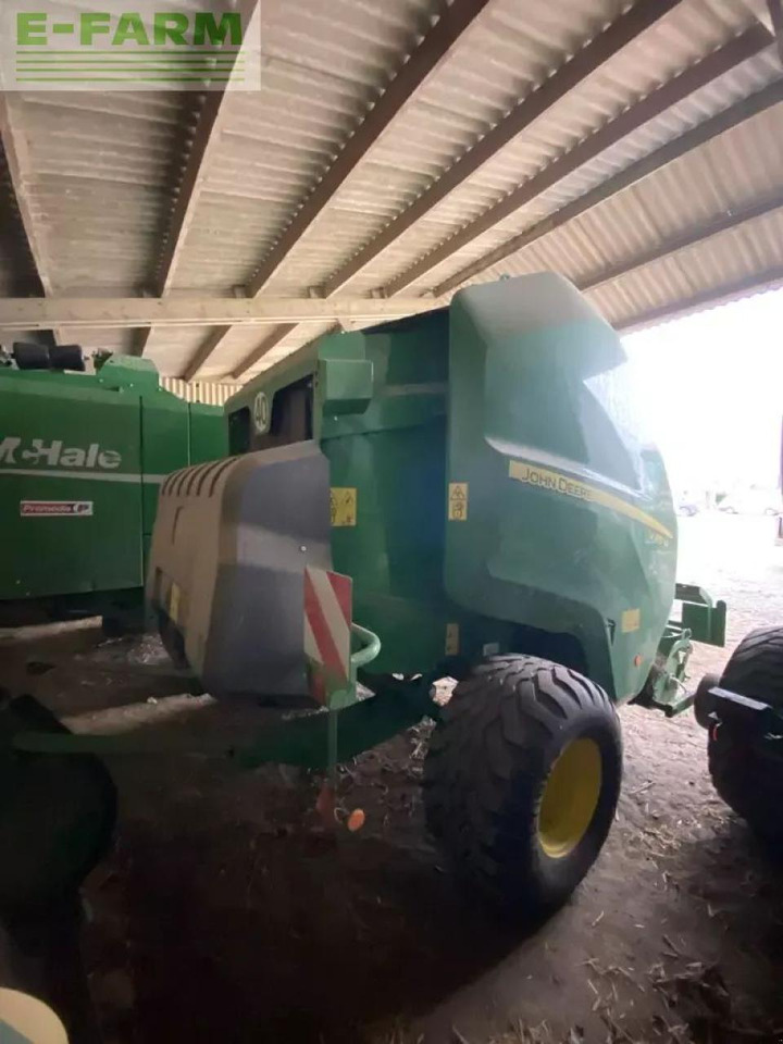 John Deere v451m - Baler persegi: gambar 1 John Deere v451m - Baler persegi: gambar 1