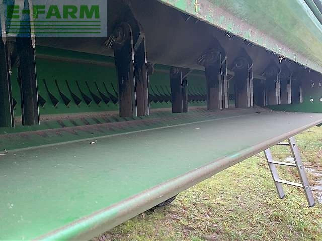 John Deere w660 - Pemanen gabungan: gambar 4 John Deere w660 - Pemanen gabungan: gambar 4