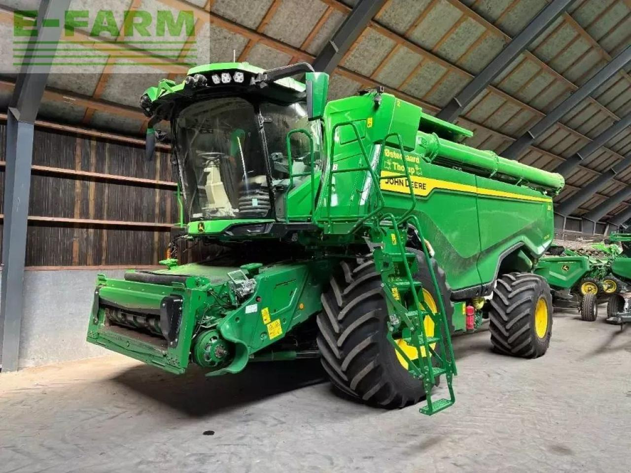 John Deere x9 1000 - Pemanen gabungan: gambar 1 John Deere x9 1000 - Pemanen gabungan: gambar 1