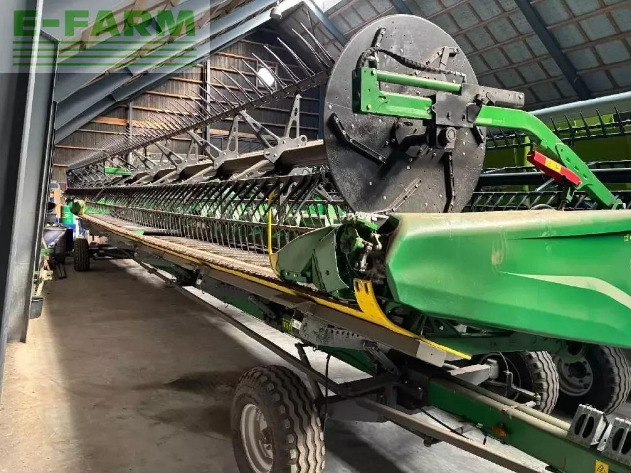 Pemanen gabungan John Deere x9 1000: gambar 13