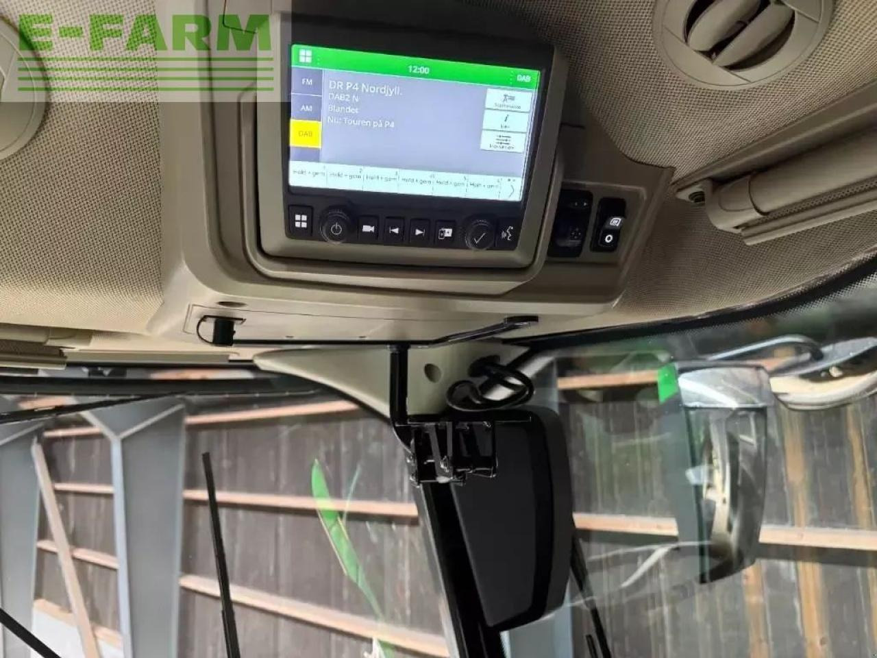 Pemanen gabungan John Deere x9 1000: gambar 9