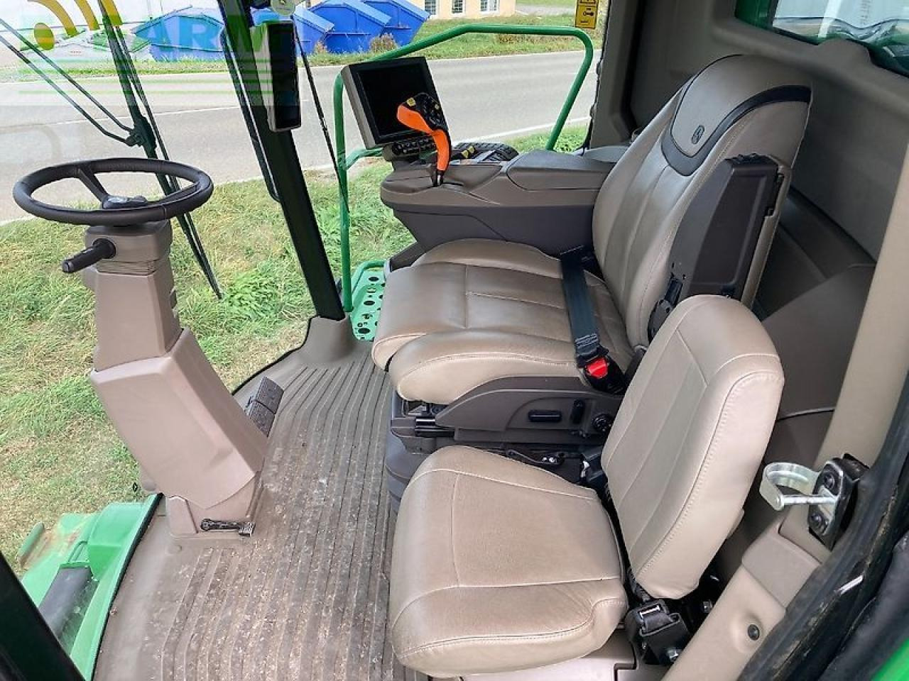 Pemanen gabungan John Deere x9 1100: gambar 25 Pemanen gabungan John Deere x9 1100: gambar 25