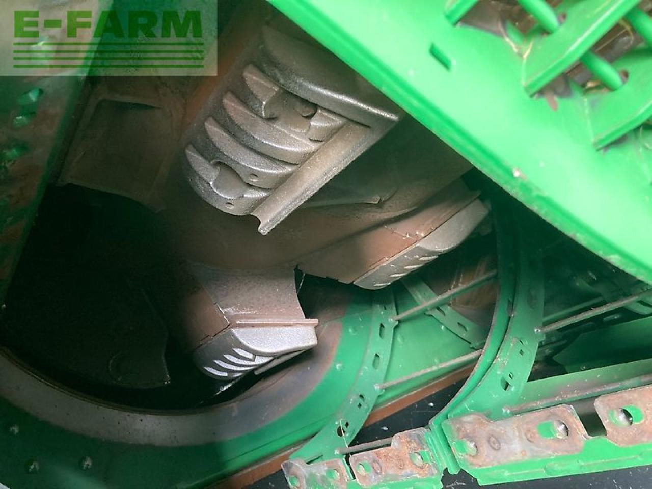 Pemanen gabungan John Deere x9 1100: gambar 18 Pemanen gabungan John Deere x9 1100: gambar 18