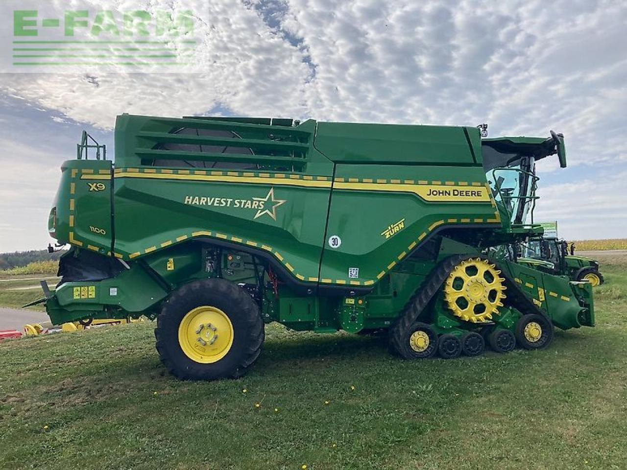 John Deere x9 1100 - Pemanen gabungan: gambar 2 John Deere x9 1100 - Pemanen gabungan: gambar 2