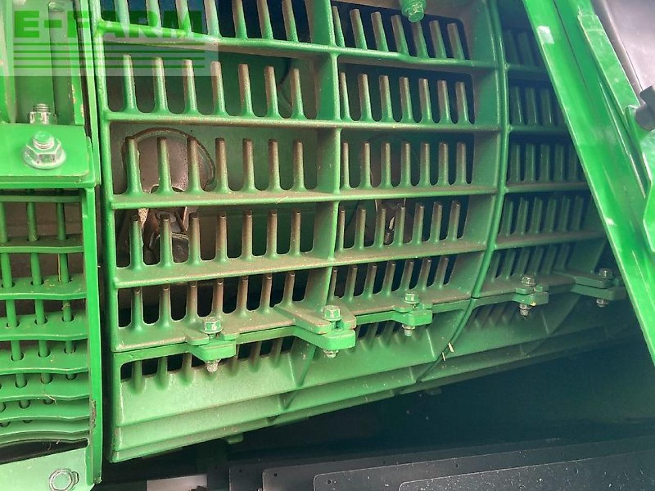 Pemanen gabungan John Deere x9 1100: gambar 17 Pemanen gabungan John Deere x9 1100: gambar 17