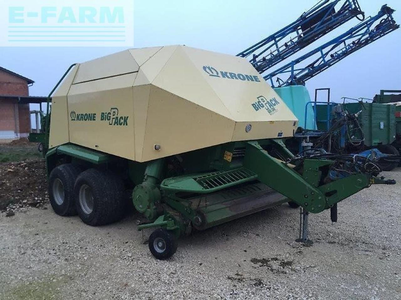 Krone 127 vfs multi cut - Baler persegi: gambar 1 Krone 127 vfs multi cut - Baler persegi: gambar 1