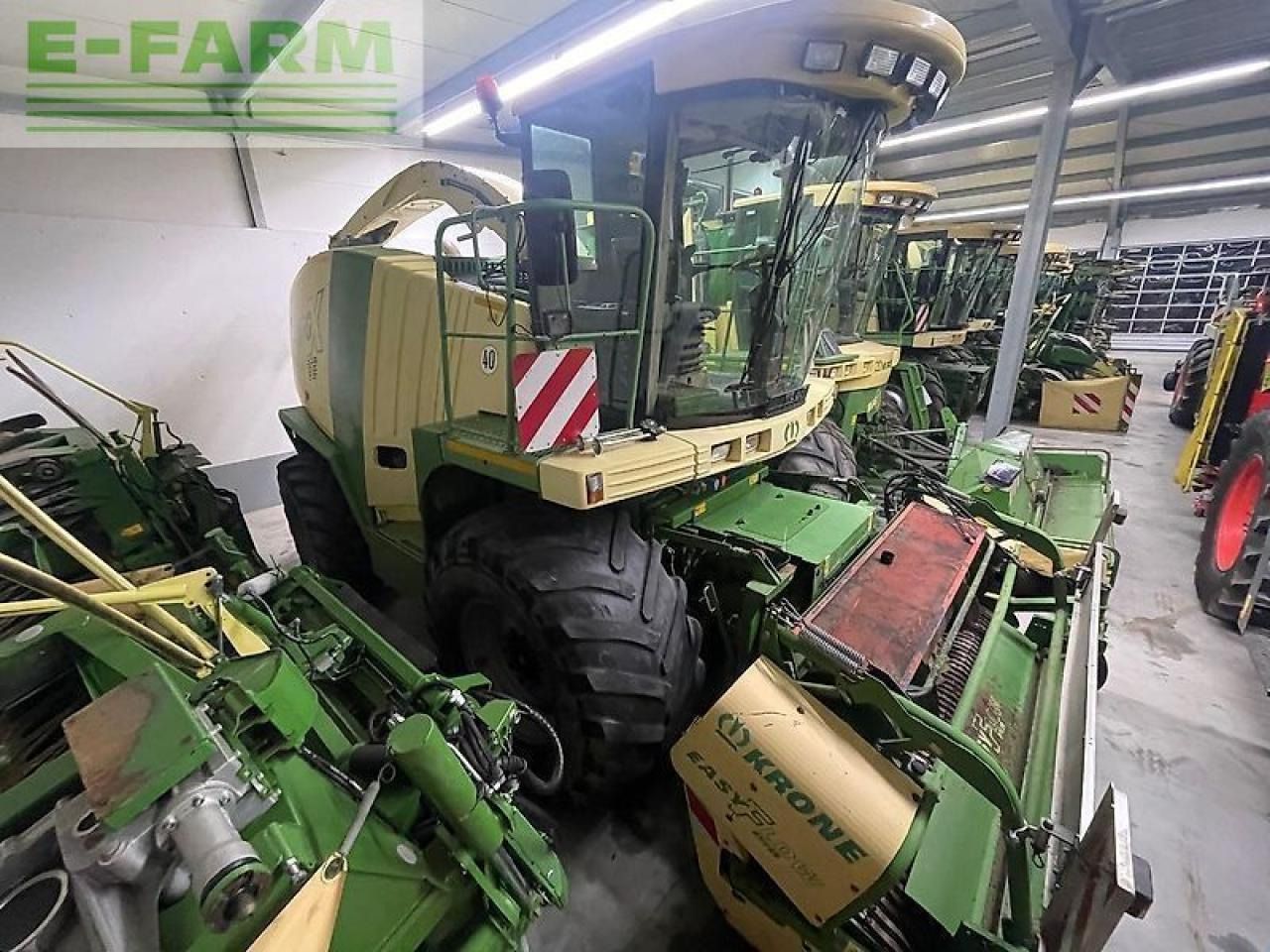Krone big x v8 - Pemanen hijauan: gambar 2 Krone big x v8 - Pemanen hijauan: gambar 2
