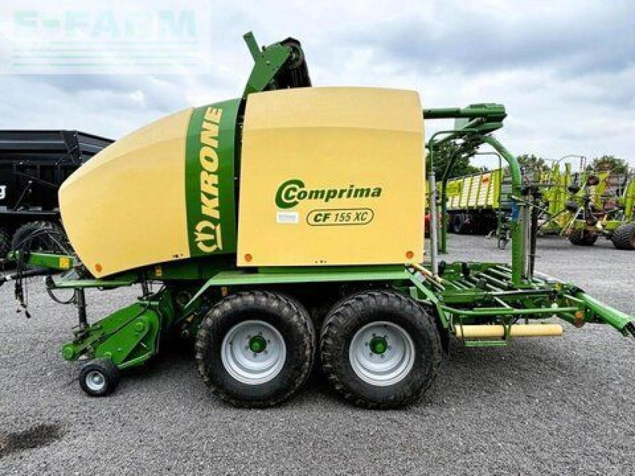 Krone comprima cf 155 xc, pressen-wickler-kombination - Baler persegi: gambar 1 Krone comprima cf 155 xc, pressen-wickler-kombination - Baler persegi: gambar 1