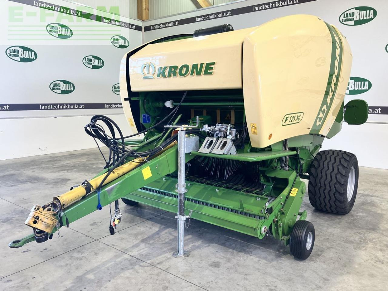 Krone comprima f 125 xc - Baler persegi: gambar 1 Krone comprima f 125 xc - Baler persegi: gambar 1