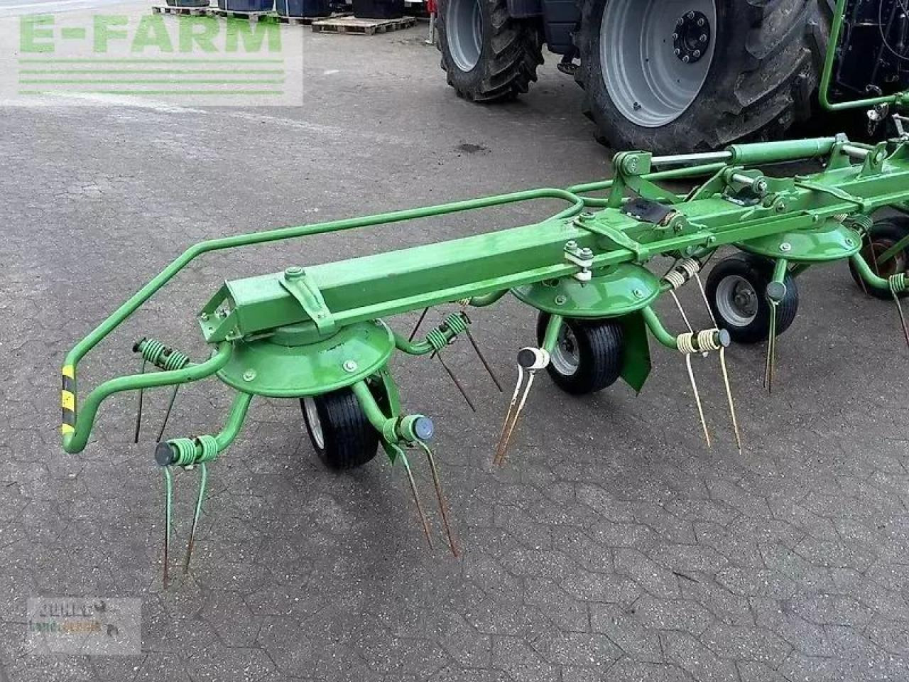 Krone kw 10.02 - Tedder/ Menyapu: gambar 5 Krone kw 10.02 - Tedder/ Menyapu: gambar 5