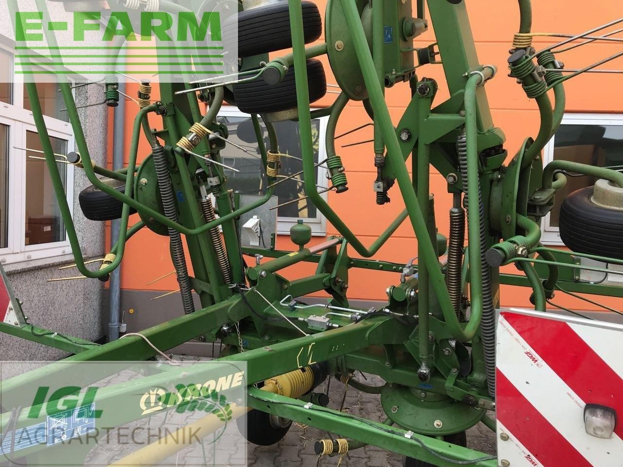 Krone kwt 8.82/8 - Tedder/ Menyapu: gambar 5 Krone kwt 8.82/8 - Tedder/ Menyapu: gambar 5