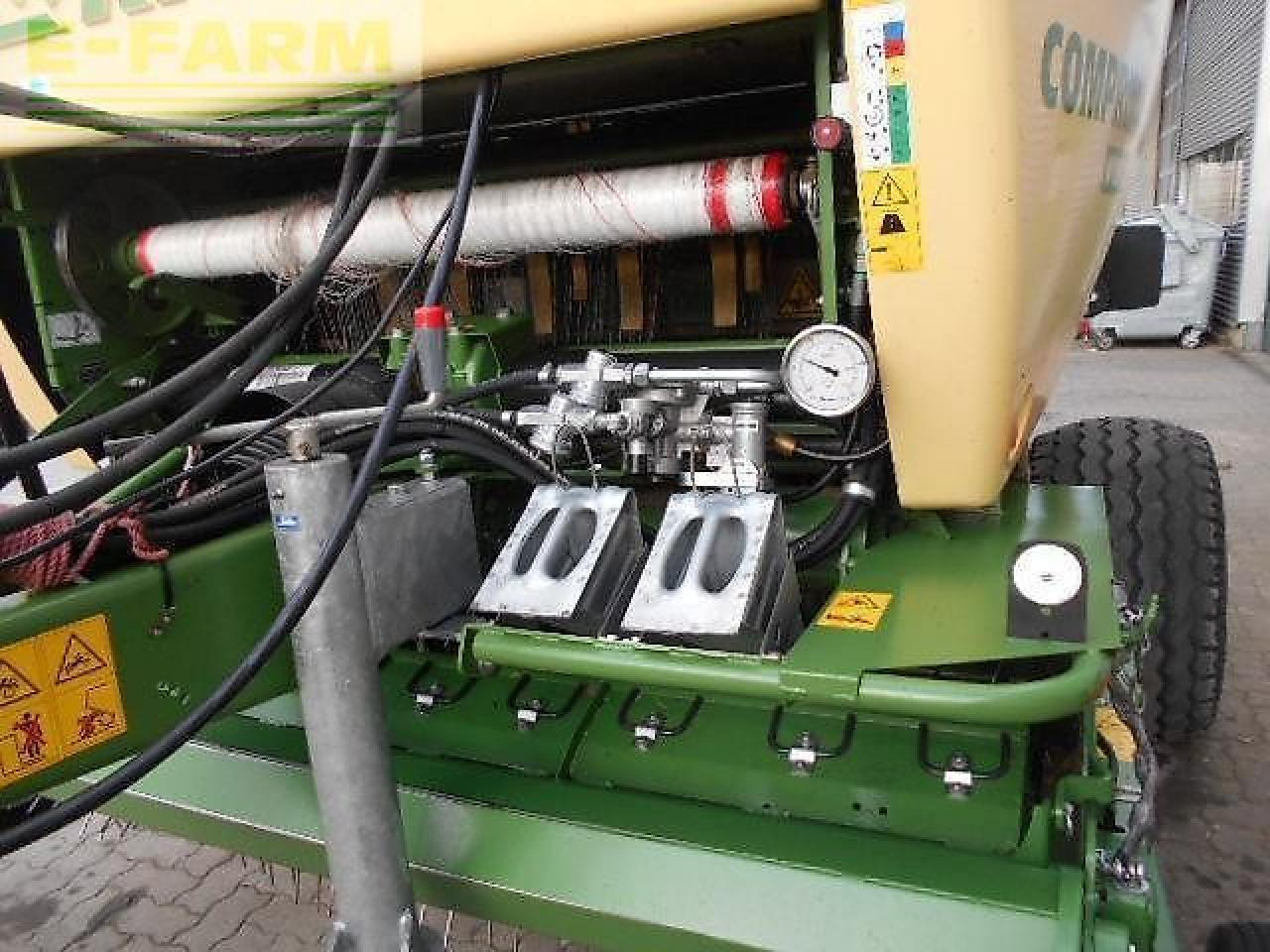Krone rundballenpresse comprima v180xc - Baler persegi: gambar 5 Krone rundballenpresse comprima v180xc - Baler persegi: gambar 5