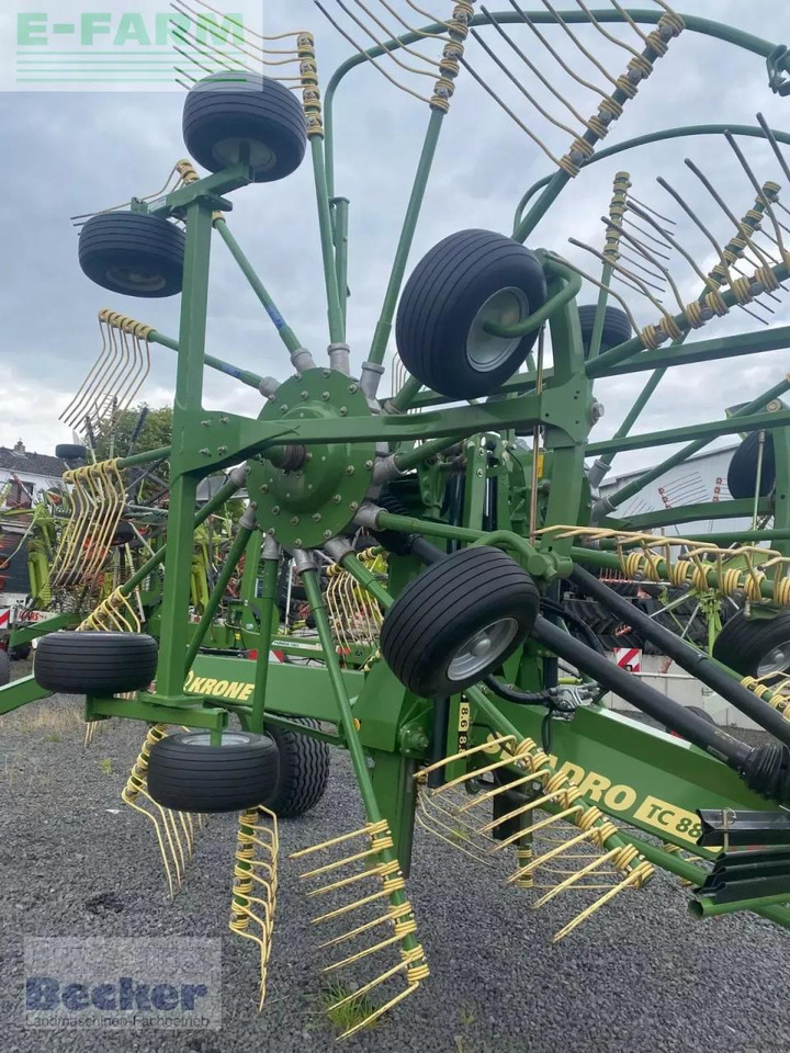 Krone schwadro tc 880 - Tedder/ Menyapu: gambar 3 Krone schwadro tc 880 - Tedder/ Menyapu: gambar 3