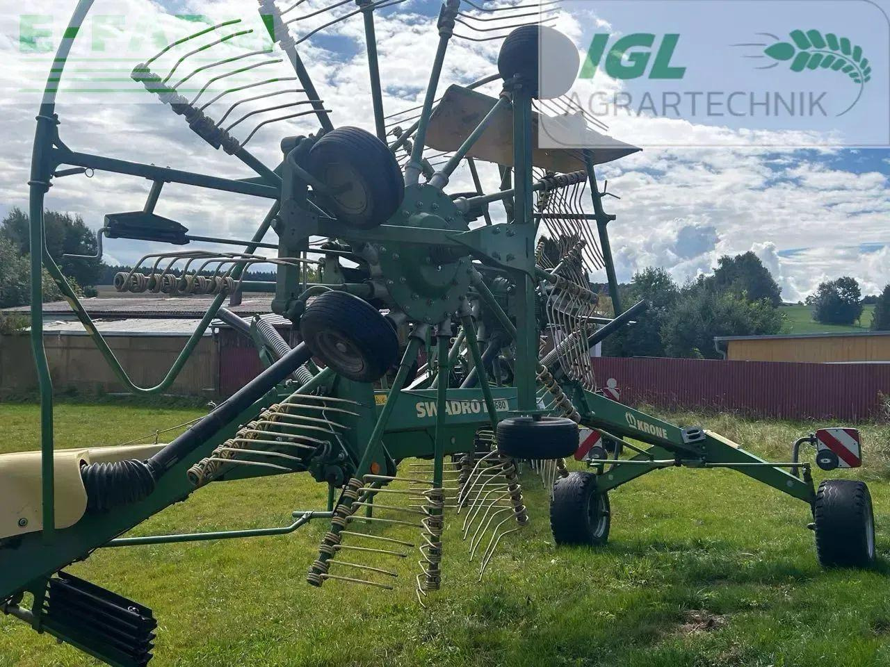 Krone swadro ts 680 - Tedder/ Menyapu: gambar 4 Krone swadro ts 680 - Tedder/ Menyapu: gambar 4