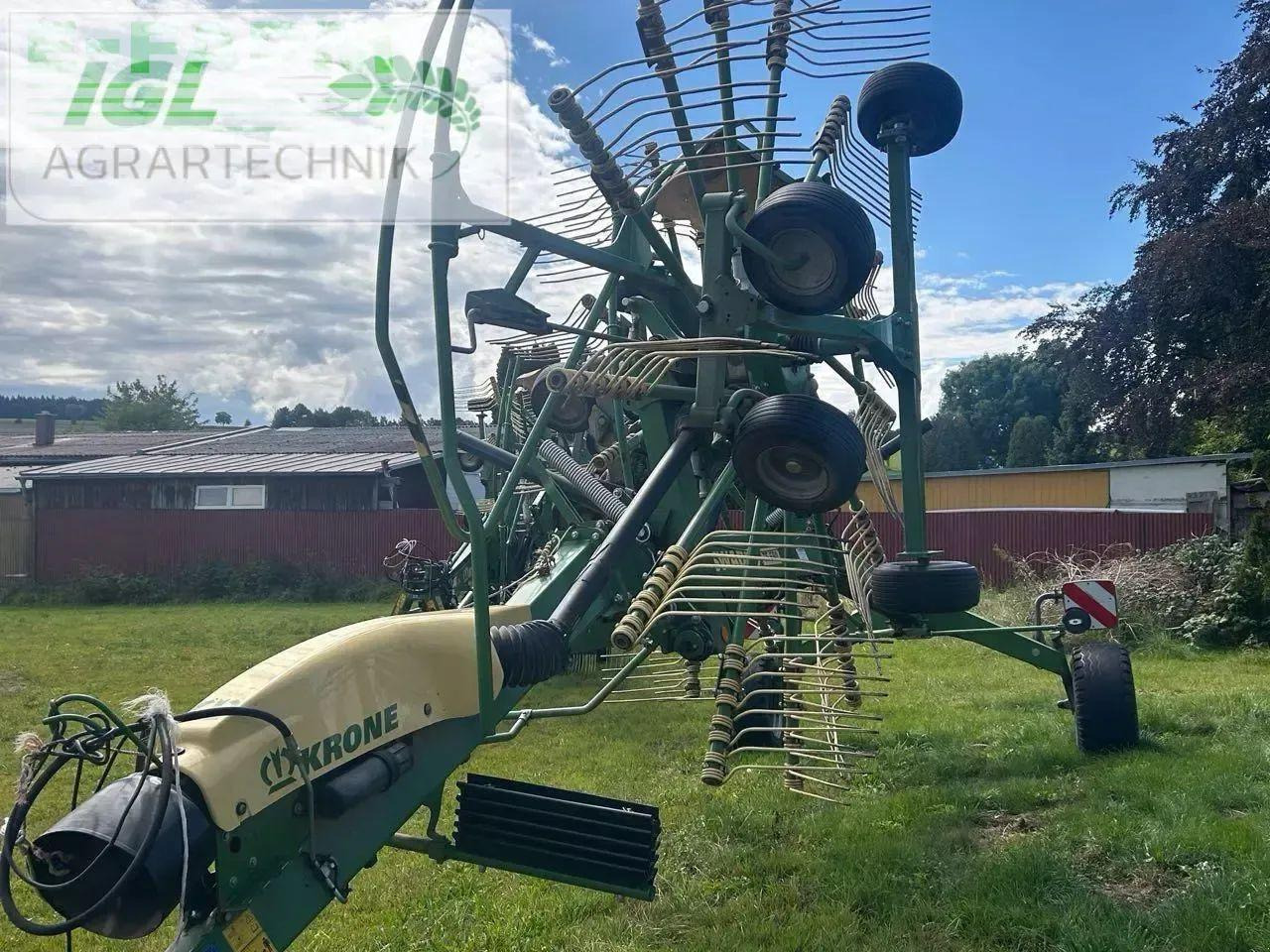 Krone swadro ts 680 - Tedder/ Menyapu: gambar 3 Krone swadro ts 680 - Tedder/ Menyapu: gambar 3