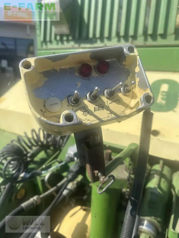 Krone titan 6/48 all in - Keranjang pemuatan sendiri: gambar 5 Krone titan 6/48 all in - Keranjang pemuatan sendiri: gambar 5