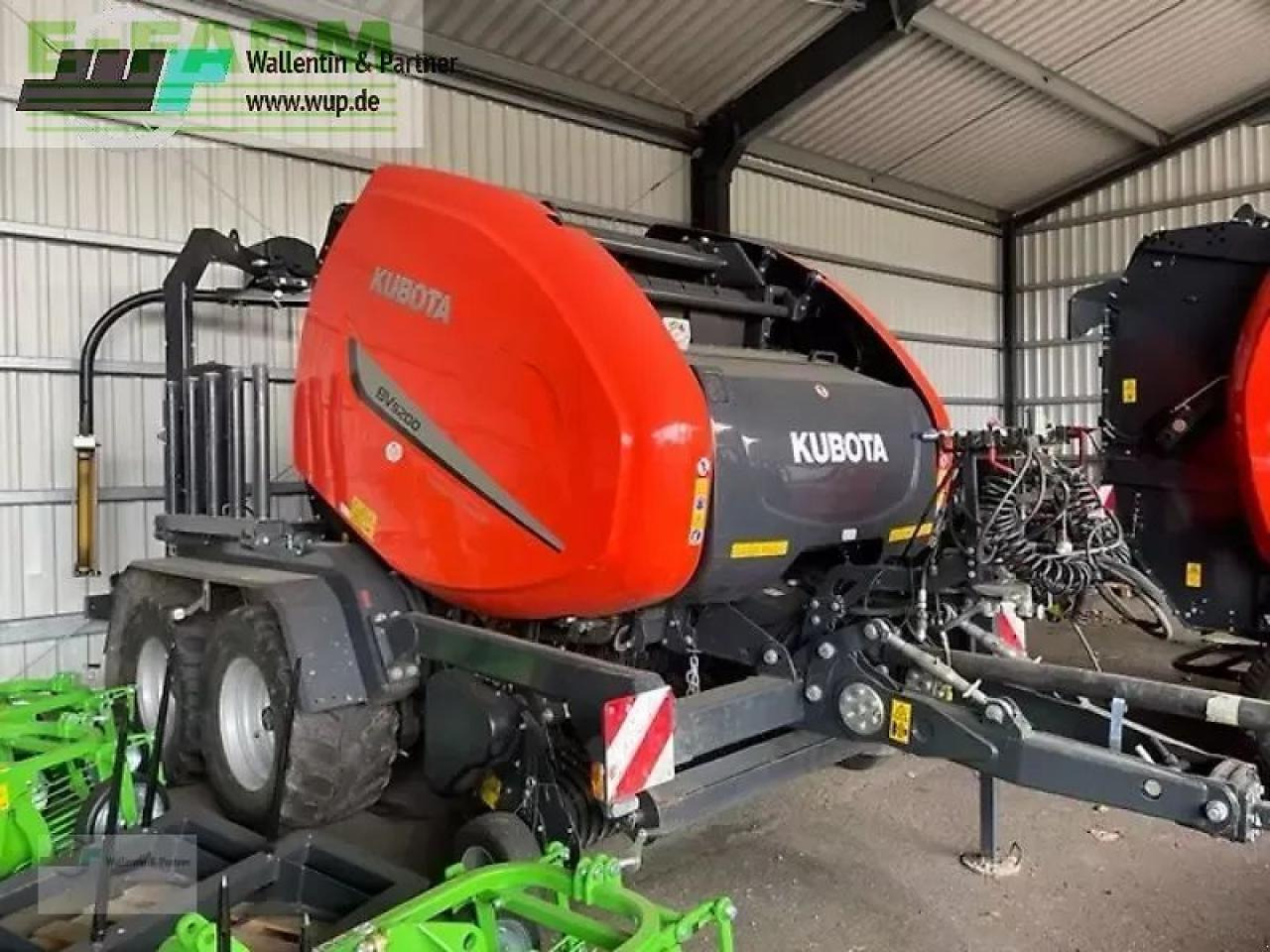 Kubota bv5200 sc14n flexiwrap - Baler persegi: gambar 2 Kubota bv5200 sc14n flexiwrap - Baler persegi: gambar 2