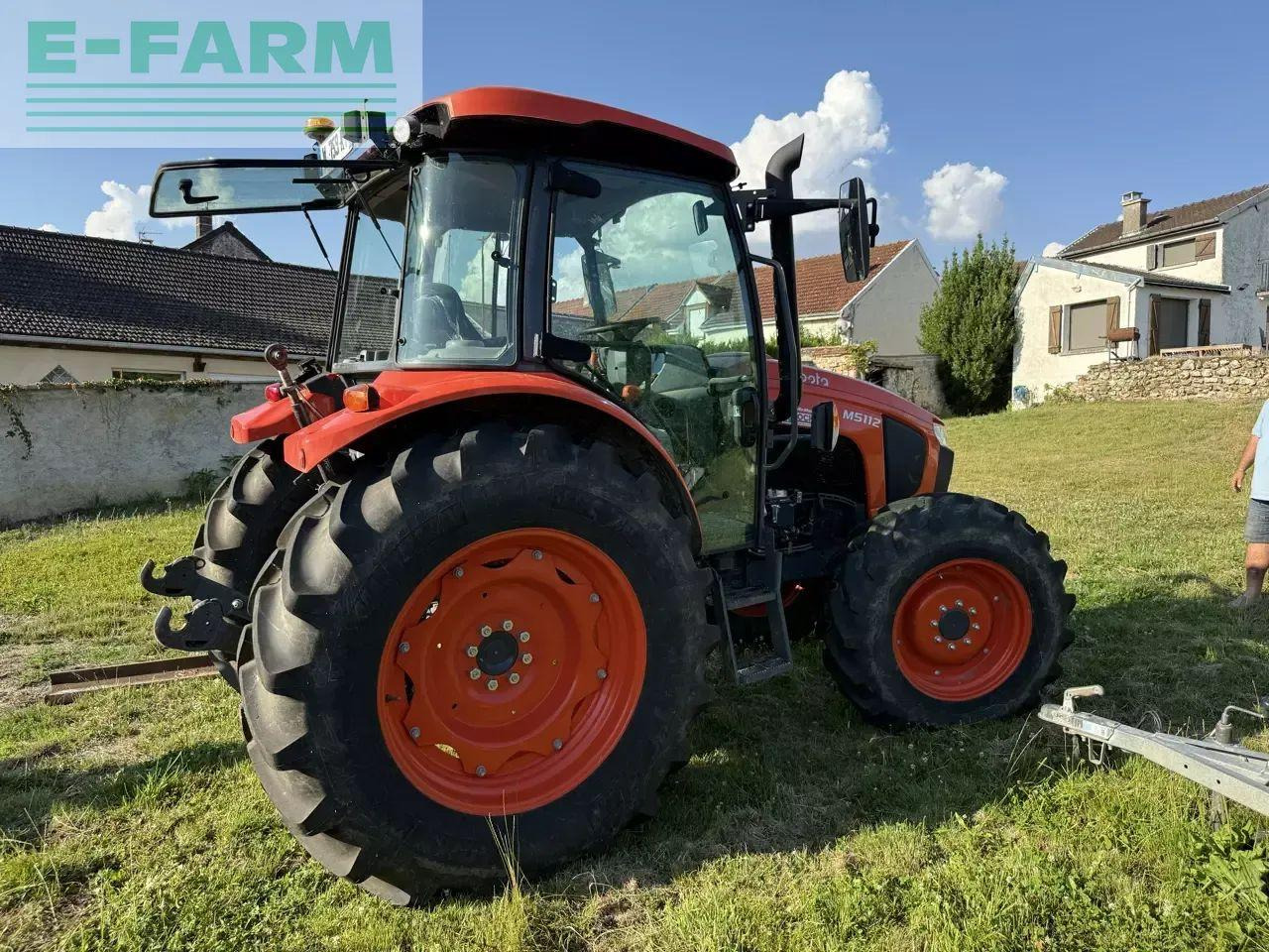 Kubota m5112 - Traktor: gambar 4 Kubota m5112 - Traktor: gambar 4