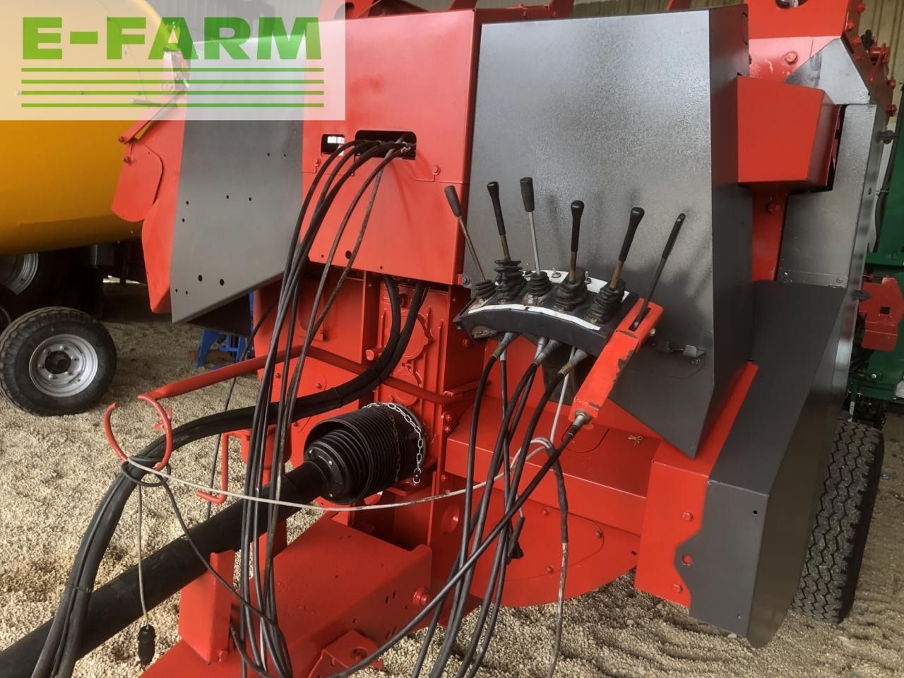Peralatan ternak Kuhn altor 4560: gambar 7