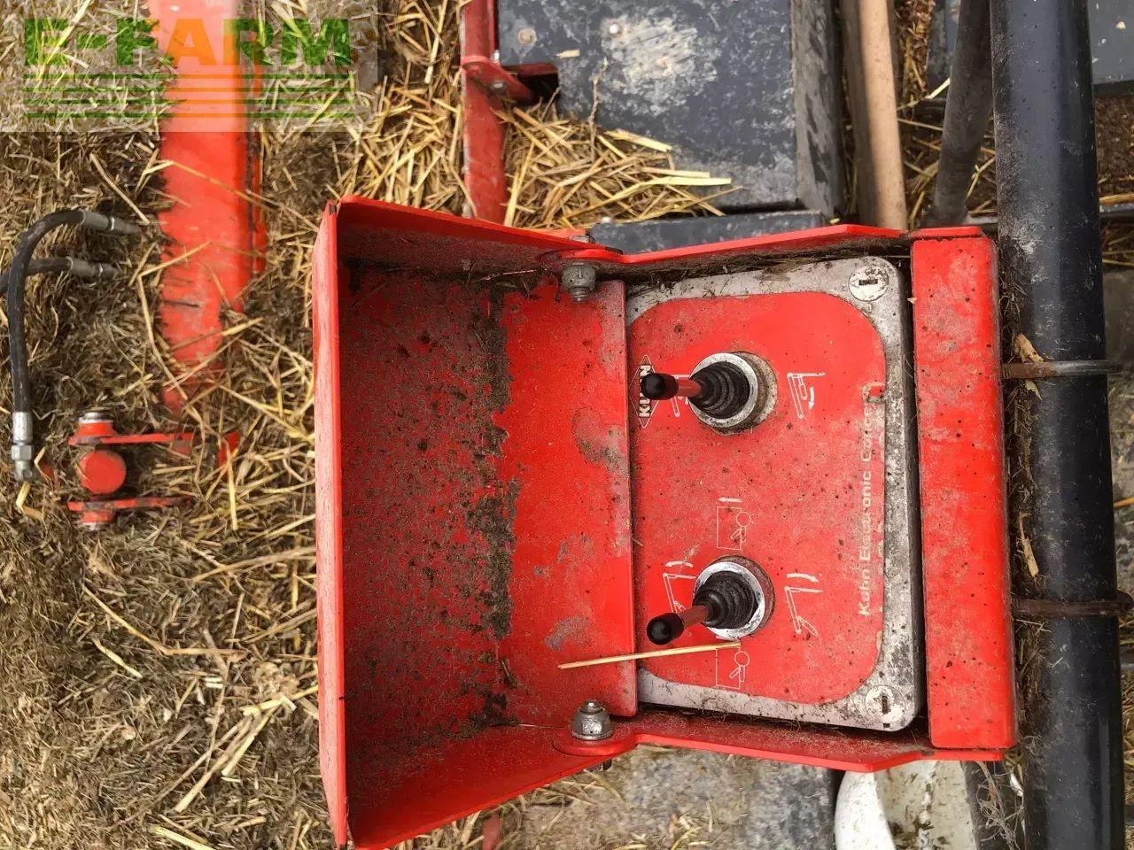 Kuhn altor 6070 - Peralatan silo: gambar 5 Kuhn altor 6070 - Peralatan silo: gambar 5