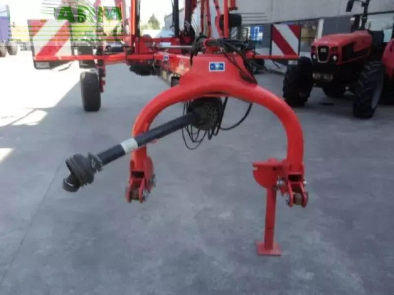 Kuhn ga 7501 + - Tedder/ Menyapu: gambar 4 Kuhn ga 7501 + - Tedder/ Menyapu: gambar 4