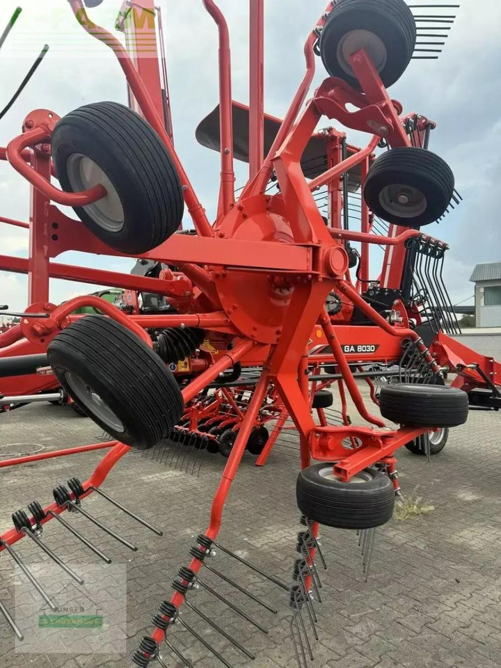 Kuhn ga 8030 - Tedder/ Menyapu: gambar 4 Kuhn ga 8030 - Tedder/ Menyapu: gambar 4