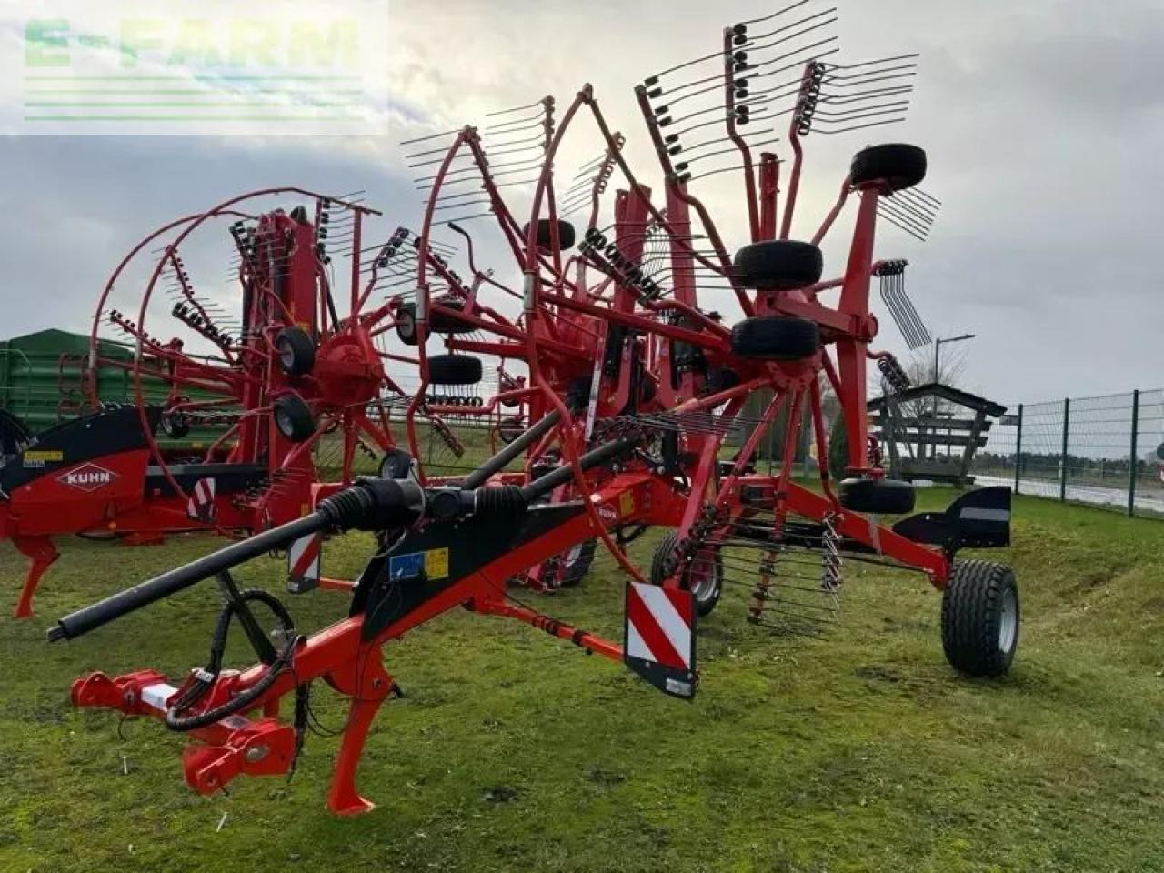 Kuhn ga8131 - Tedder/ Menyapu: gambar 2 Kuhn ga8131 - Tedder/ Menyapu: gambar 2
