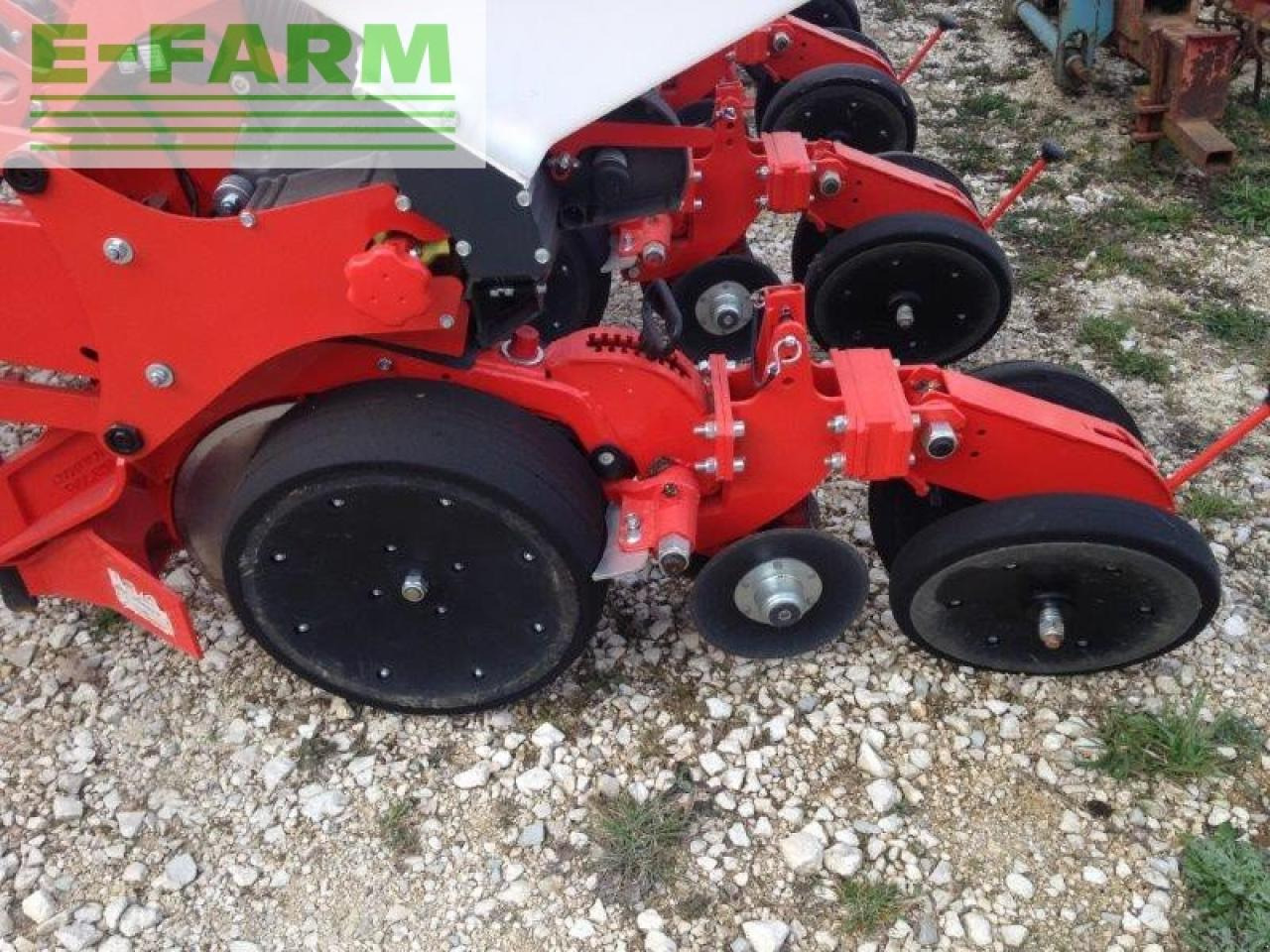 Kuhn maxxima 8 rt - Penabur presisi: gambar 4 Kuhn maxxima 8 rt - Penabur presisi: gambar 4