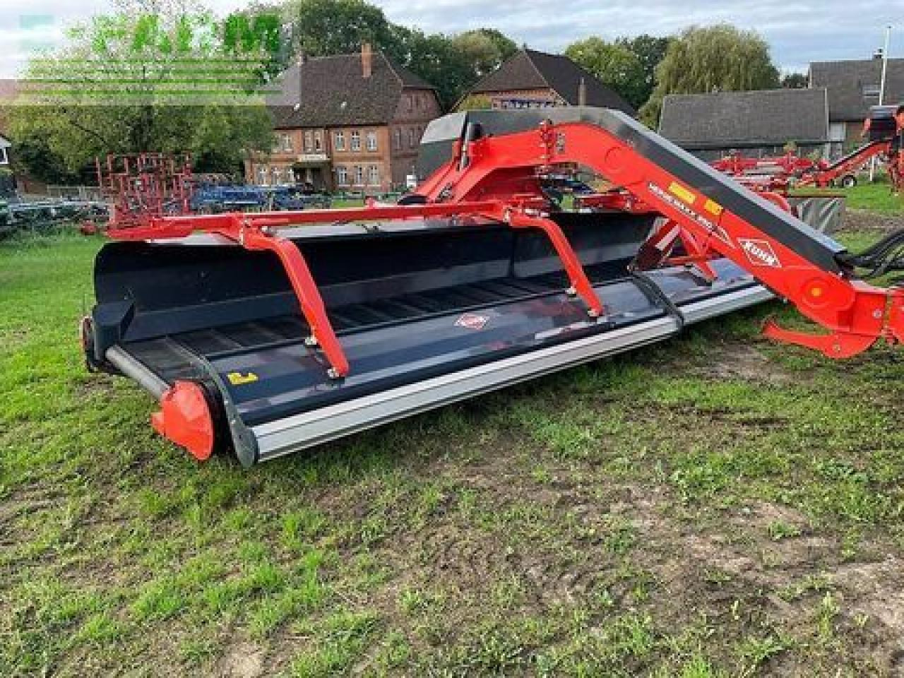 Kuhn merge maxx 950 - Tedder/ Menyapu: gambar 1 Kuhn merge maxx 950 - Tedder/ Menyapu: gambar 1