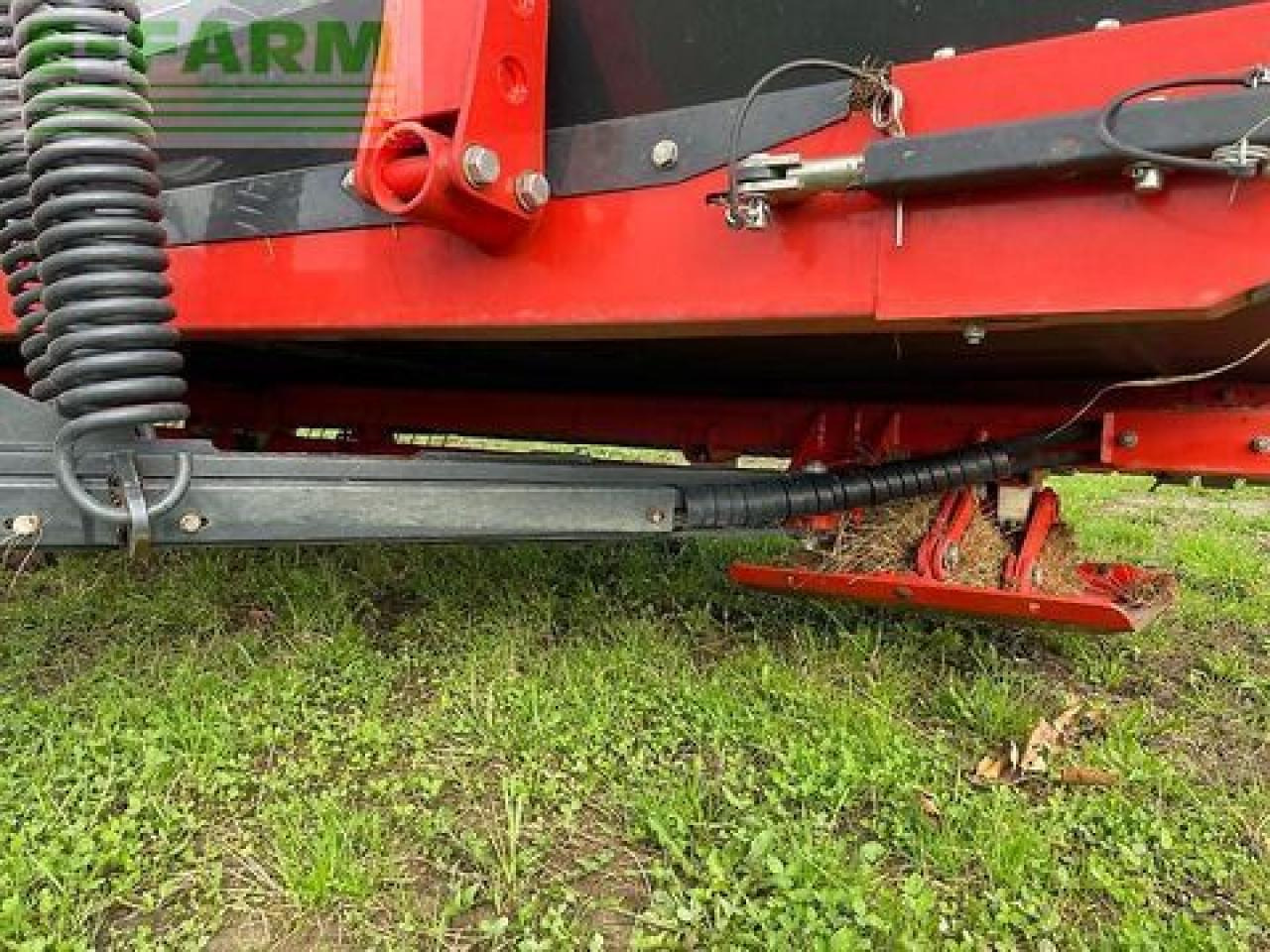 Kuhn merge maxx 950 - Tedder/ Menyapu: gambar 4 Kuhn merge maxx 950 - Tedder/ Menyapu: gambar 4