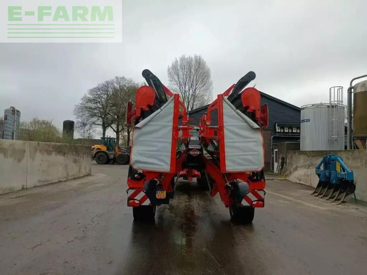 Kuhn merge maxx 950 bandenhark - Tedder/ Menyapu: gambar 2 Kuhn merge maxx 950 bandenhark - Tedder/ Menyapu: gambar 2
