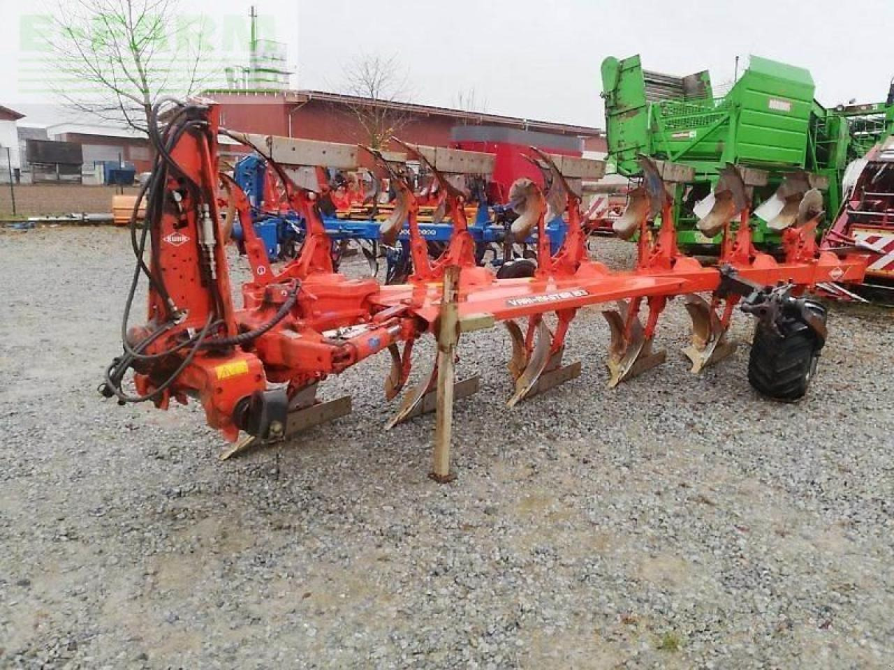 Kuhn vari-master 153 - Bajak: gambar 2 Kuhn vari-master 153 - Bajak: gambar 2