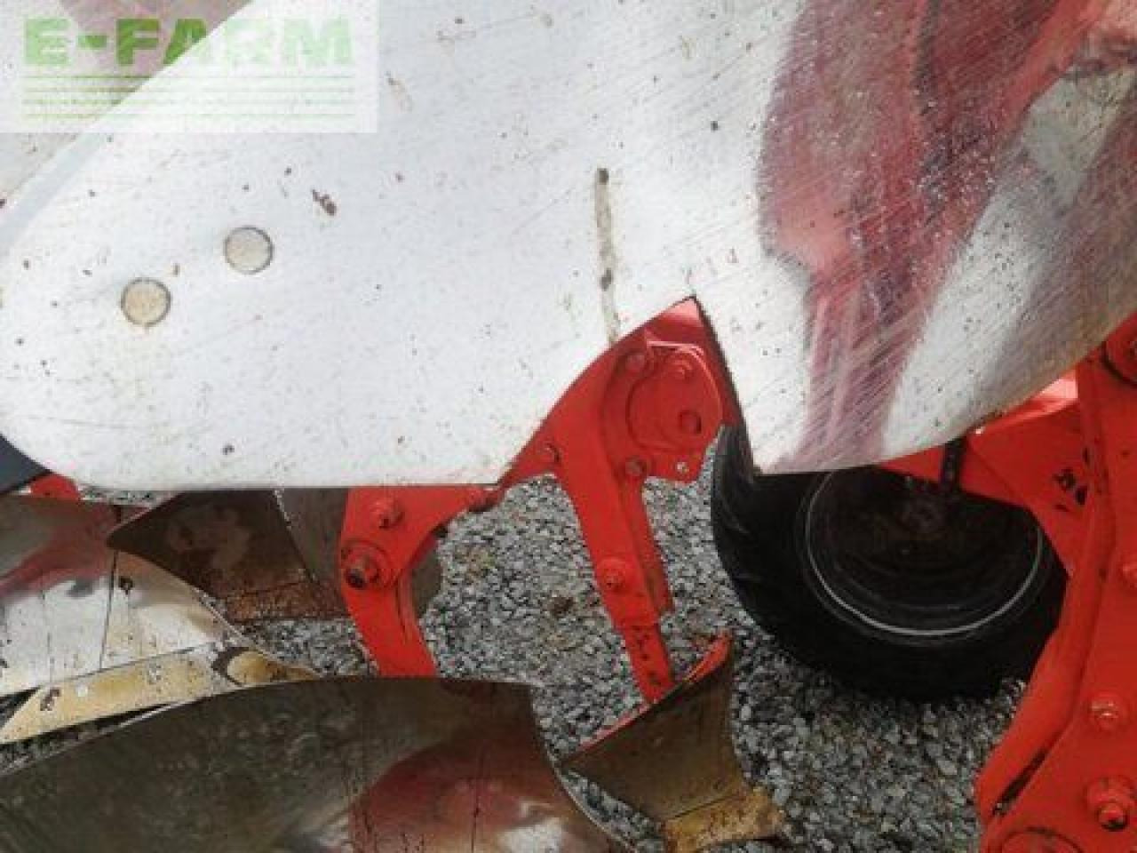 Kuhn vari-master 153 - Bajak: gambar 5 Kuhn vari-master 153 - Bajak: gambar 5