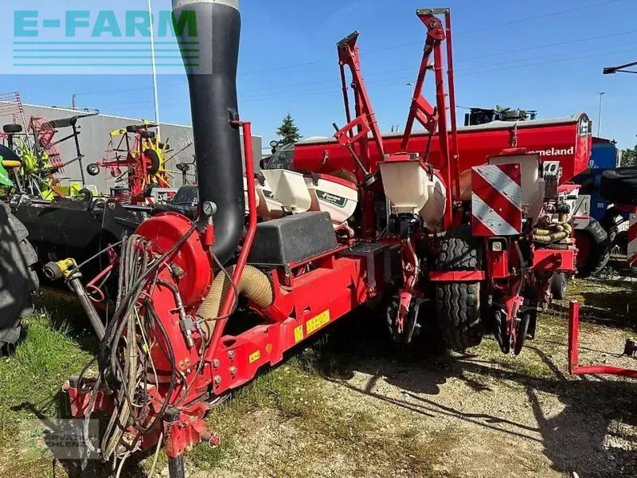 Kverneland optima tf profi ii e - drive ii - Penabur presisi: gambar 1 Kverneland optima tf profi ii e - drive ii - Penabur presisi: gambar 1