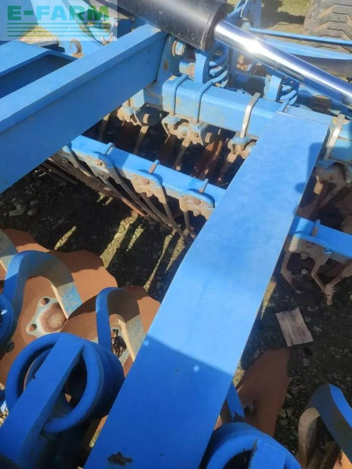 Lemken solitair 9 - Menggabungkan bor benih: gambar 4 Lemken solitair 9 - Menggabungkan bor benih: gambar 4
