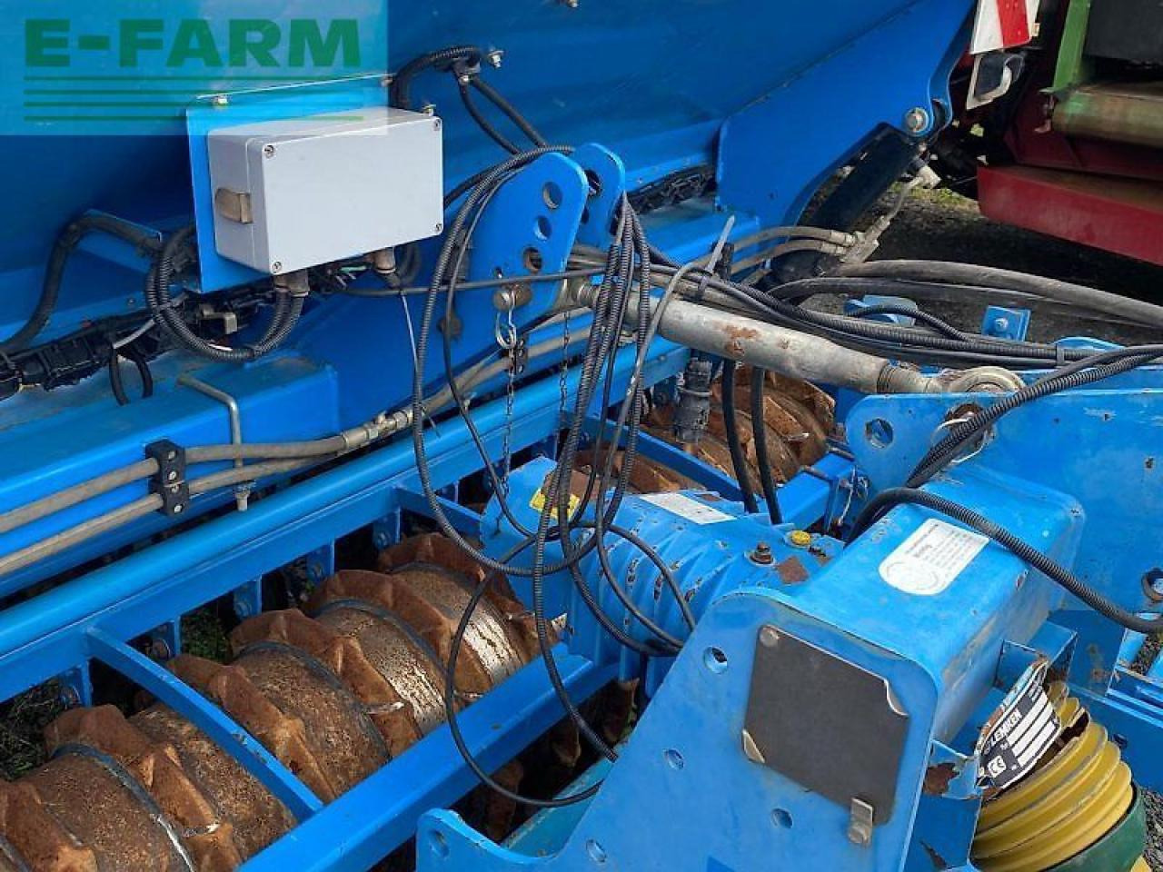 Lemken zirkon 7§ + saphir 7 - Bor benih: gambar 4 Lemken zirkon 7§ + saphir 7 - Bor benih: gambar 4