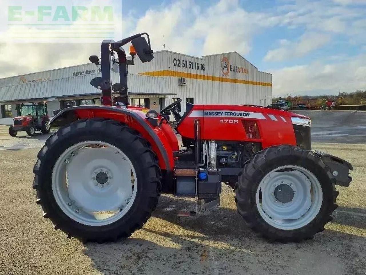 Massey Ferguson 4708 - Traktor: gambar 1 Massey Ferguson 4708 - Traktor: gambar 1