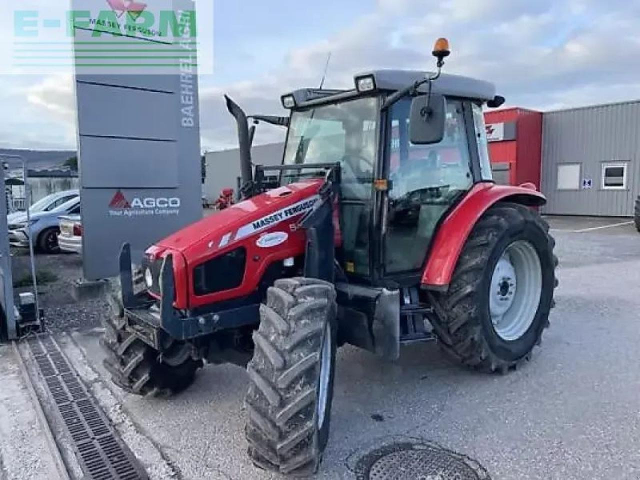Massey Ferguson 5455 - Traktor: gambar 1 Massey Ferguson 5455 - Traktor: gambar 1