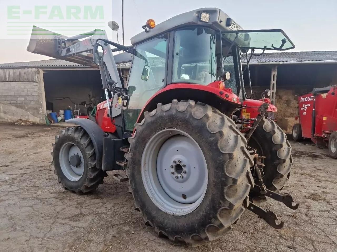 Massey Ferguson 5460 - Traktor: gambar 4 Massey Ferguson 5460 - Traktor: gambar 4