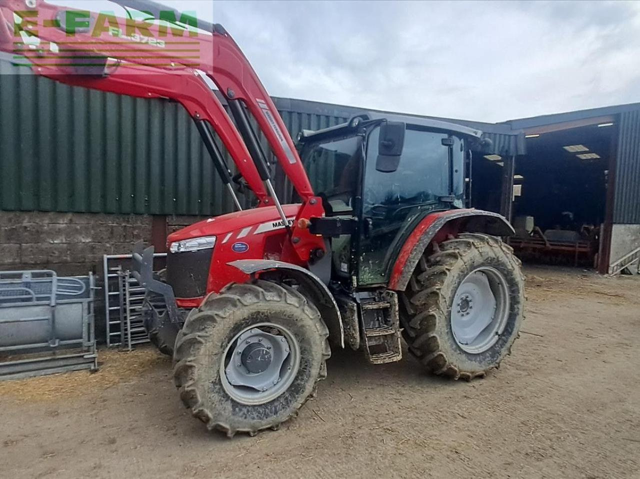 Massey Ferguson 5711 DYNA 4 - Traktor: gambar 5 Massey Ferguson 5711 DYNA 4 - Traktor: gambar 5