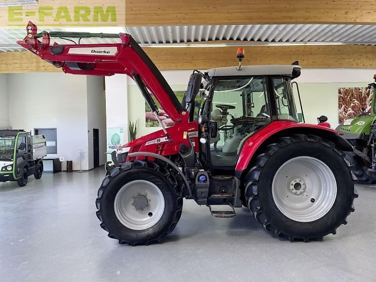 Massey Ferguson 5713 s dyna 6 efficient - Traktor: gambar 2 Massey Ferguson 5713 s dyna 6 efficient - Traktor: gambar 2