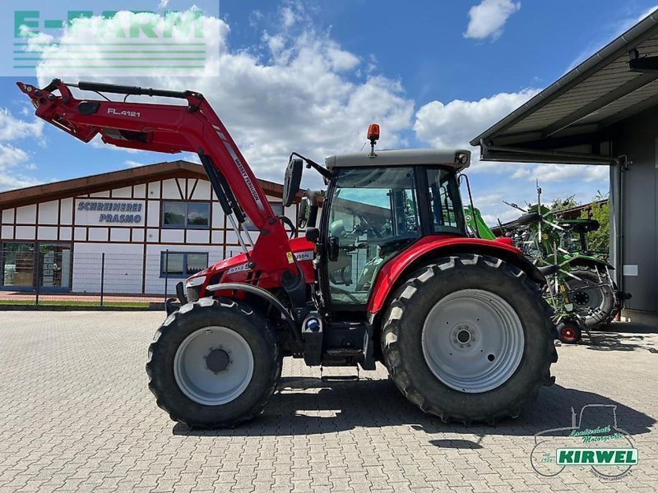 Massey Ferguson 5713 s dyna6 - Traktor: gambar 5 Massey Ferguson 5713 s dyna6 - Traktor: gambar 5