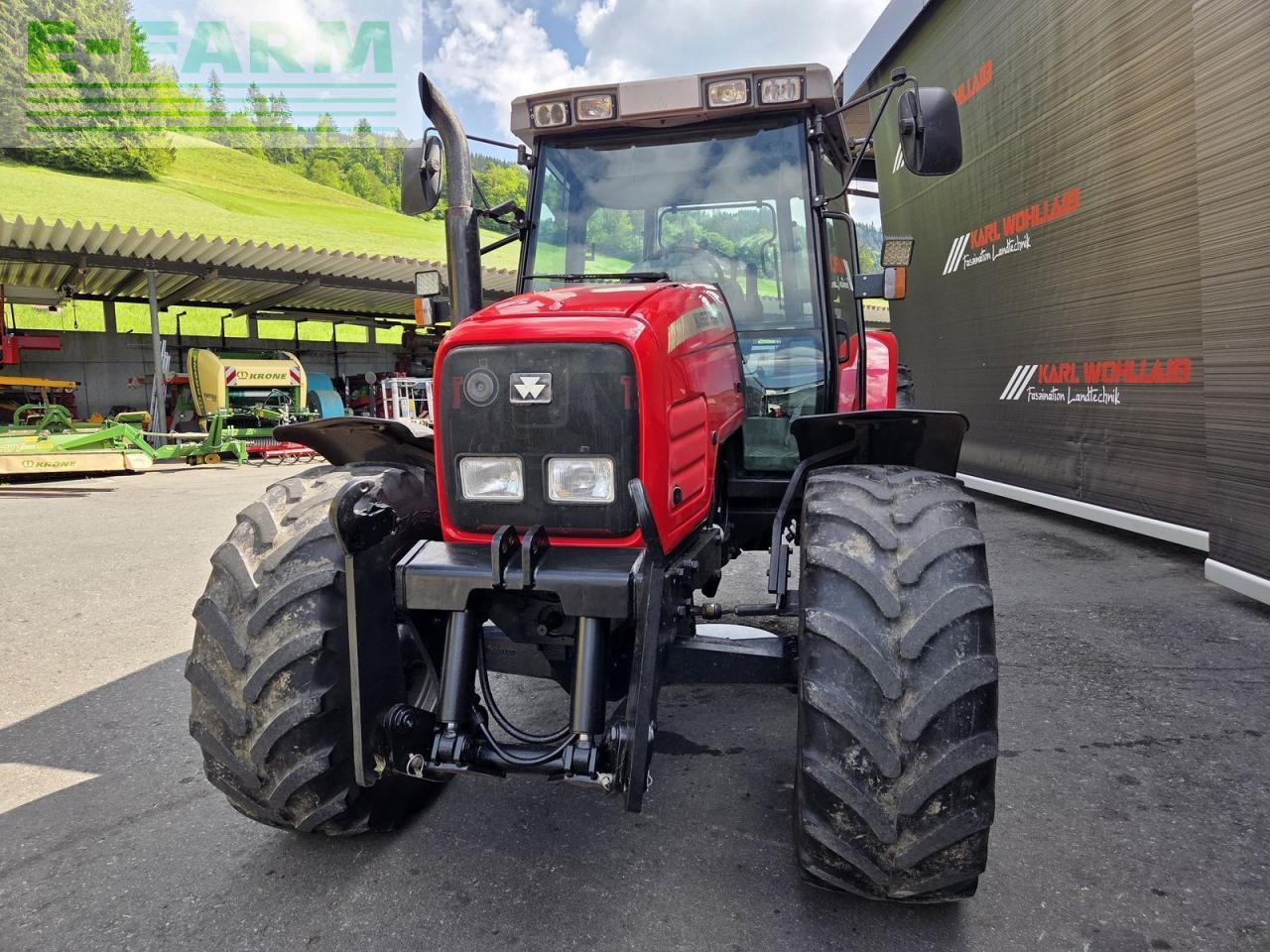 Massey Ferguson 6235-4 - Traktor: gambar 5 Massey Ferguson 6235-4 - Traktor: gambar 5