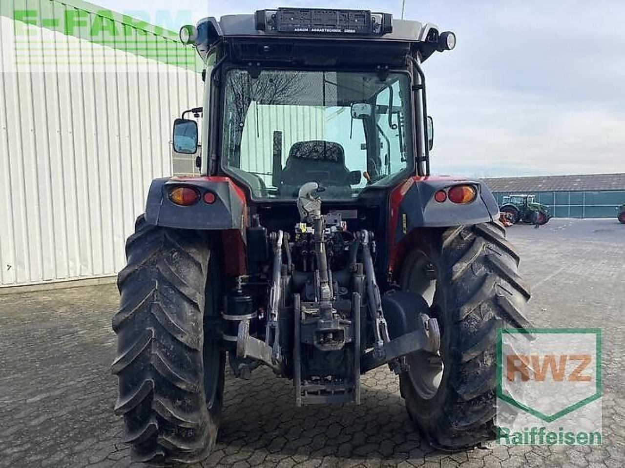 Massey Ferguson 6712 - Traktor: gambar 3 Massey Ferguson 6712 - Traktor: gambar 3