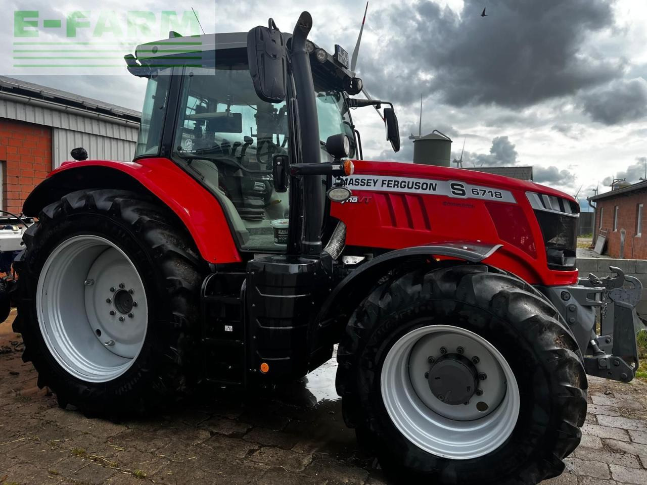 Massey Ferguson 6718S Dyna-VT - Traktor: gambar 3 Massey Ferguson 6718S Dyna-VT - Traktor: gambar 3