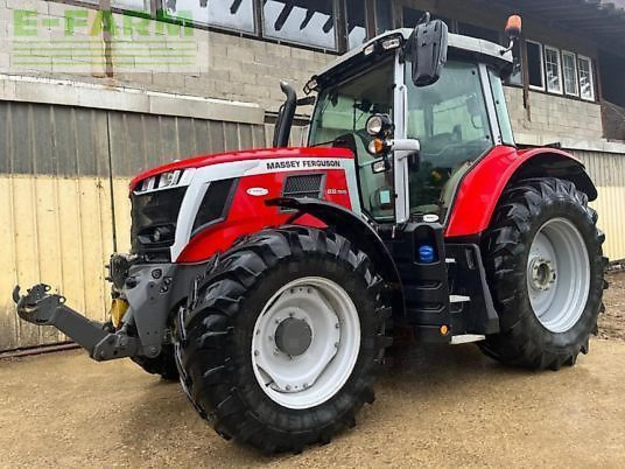 Massey Ferguson 6s155 - Traktor: gambar 3 Massey Ferguson 6s155 - Traktor: gambar 3