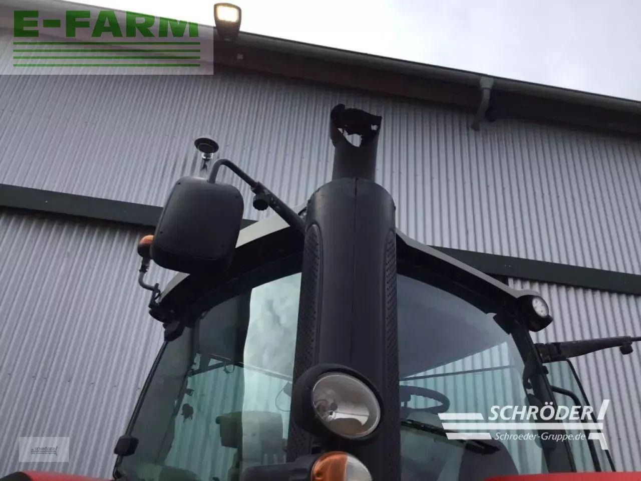 Traktor Massey Ferguson 8735 dyna-vt: gambar 22 Traktor Massey Ferguson 8735 dyna-vt: gambar 22