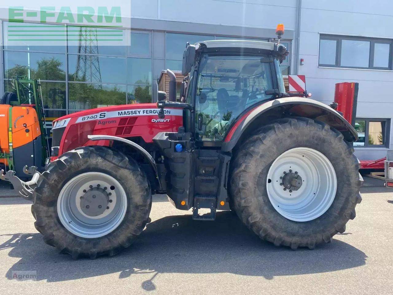 Massey Ferguson 8740 s dyna vt exclusive Exclusive - Traktor: gambar 2 Massey Ferguson 8740 s dyna vt exclusive Exclusive - Traktor: gambar 2