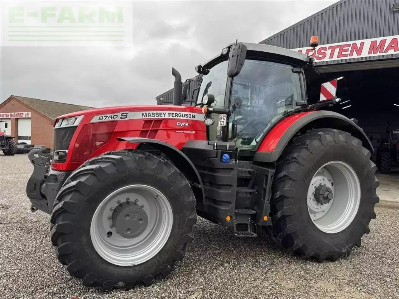 Massey Ferguson 8740s dyna vt exclusive Exclusive - Traktor: gambar 2 Massey Ferguson 8740s dyna vt exclusive Exclusive - Traktor: gambar 2