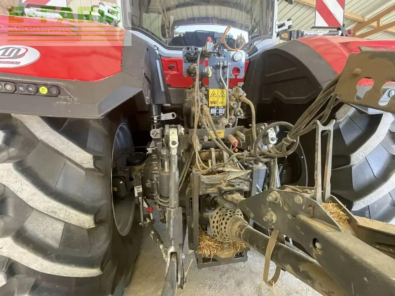Massey Ferguson 8s.205 d7 - Traktor: gambar 4 Massey Ferguson 8s.205 d7 - Traktor: gambar 4
